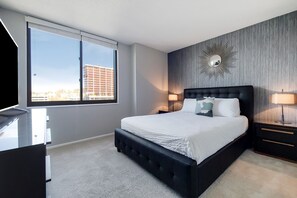 2 bedrooms, iron/ironing board, free WiFi