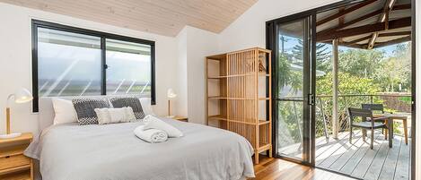 5 bedrooms, WiFi, bed sheets