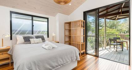 South Beach House 8 South Beach Lane