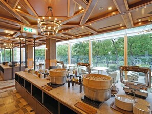 Daily buffet breakfast (JPY 1540 per person) - Chisun Hotel Yokohama Isezakicho (Yokohama)