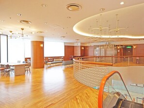 Lobby - Chisun Hotel Yokohama Isezakicho (Yokohama)