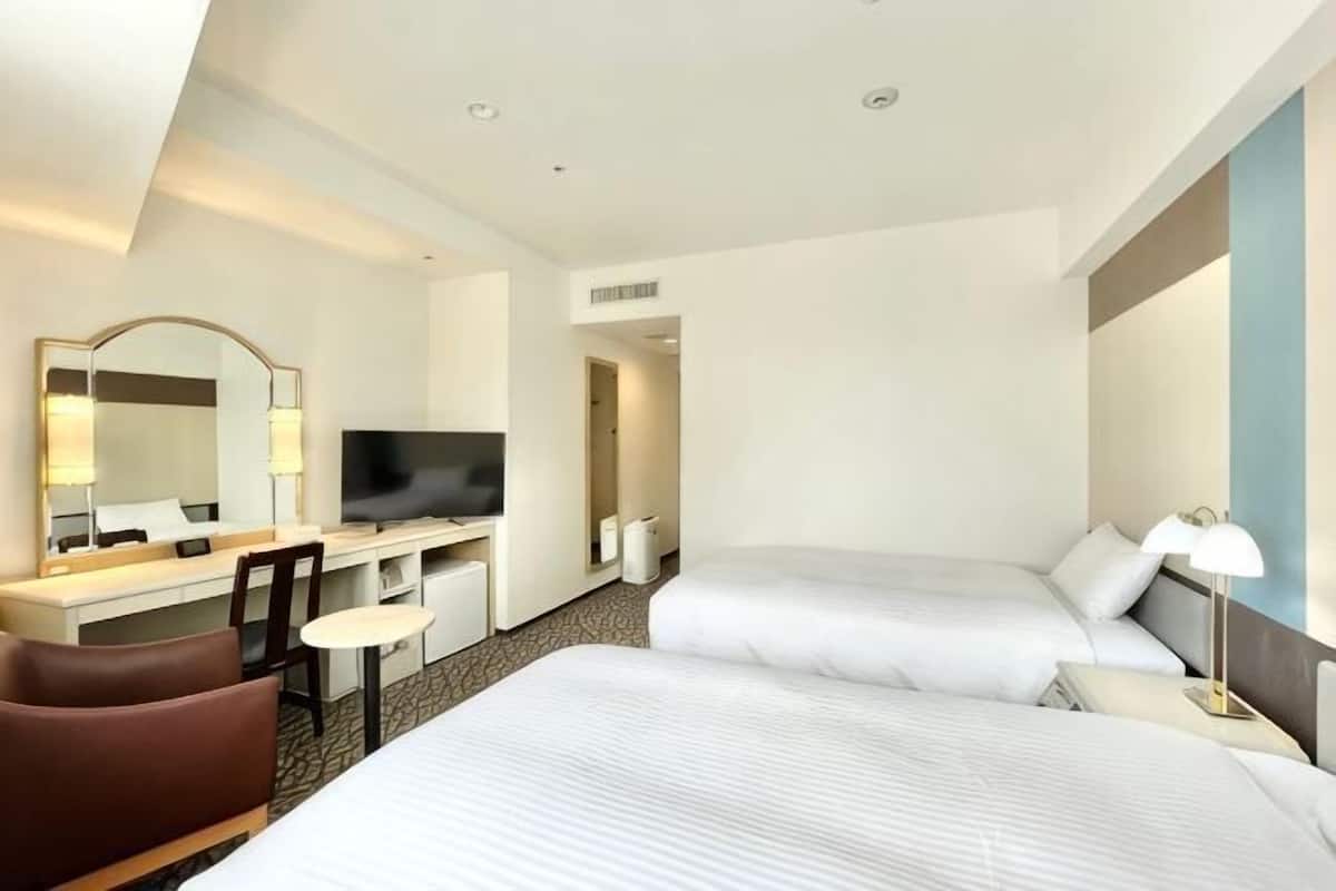 ผ้านวมขนเป็ด, ผ้าม่านกันแสง, Wi-Fi ฟรี, ผ้าปูที่นอน