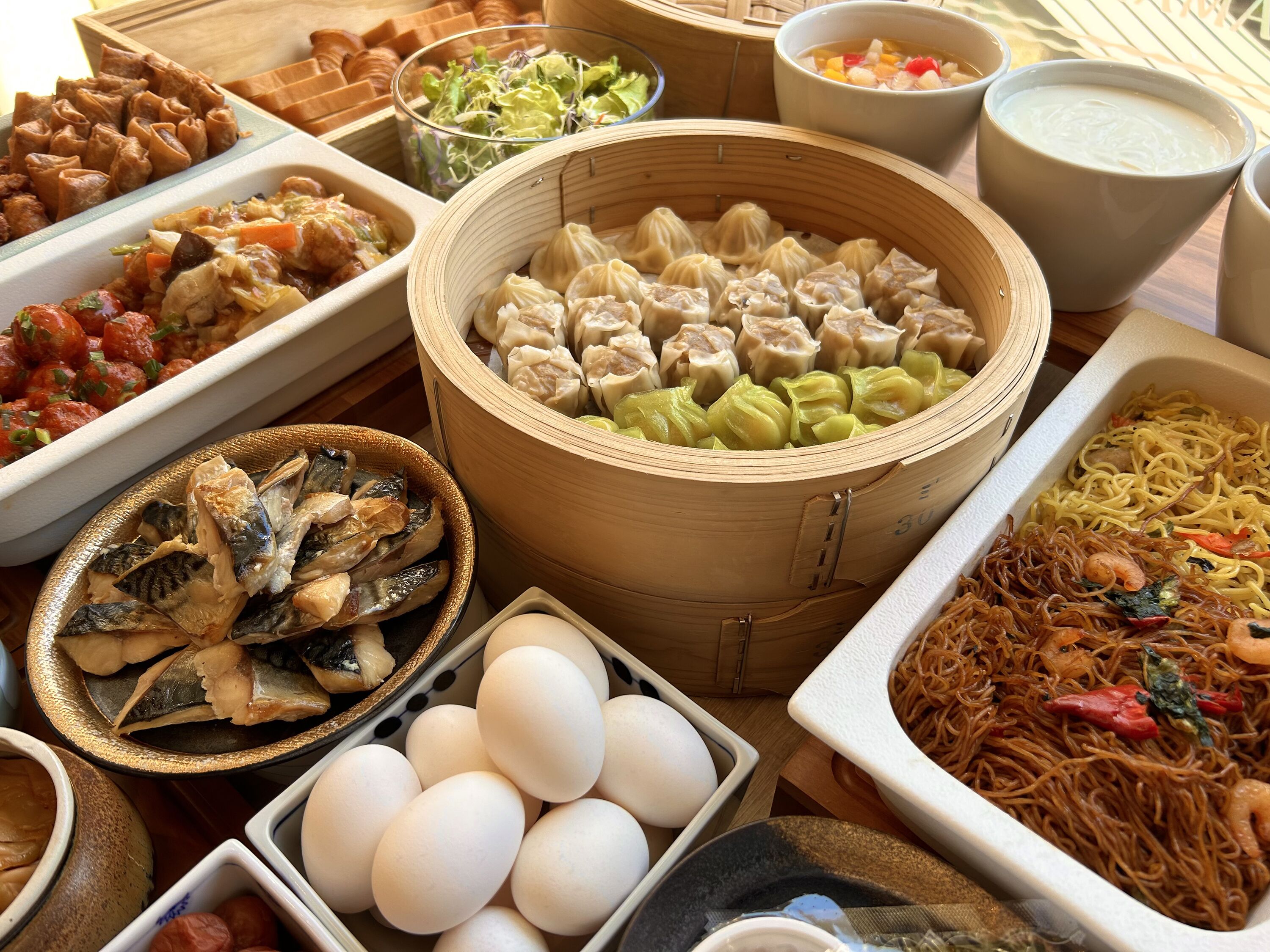 daily buffet breakfast (jpy 1430 per person)