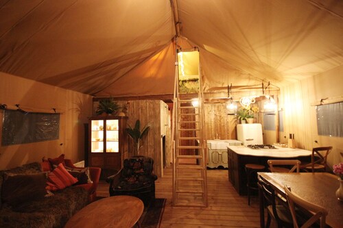 Out of Africa Themed Safari Lodge
