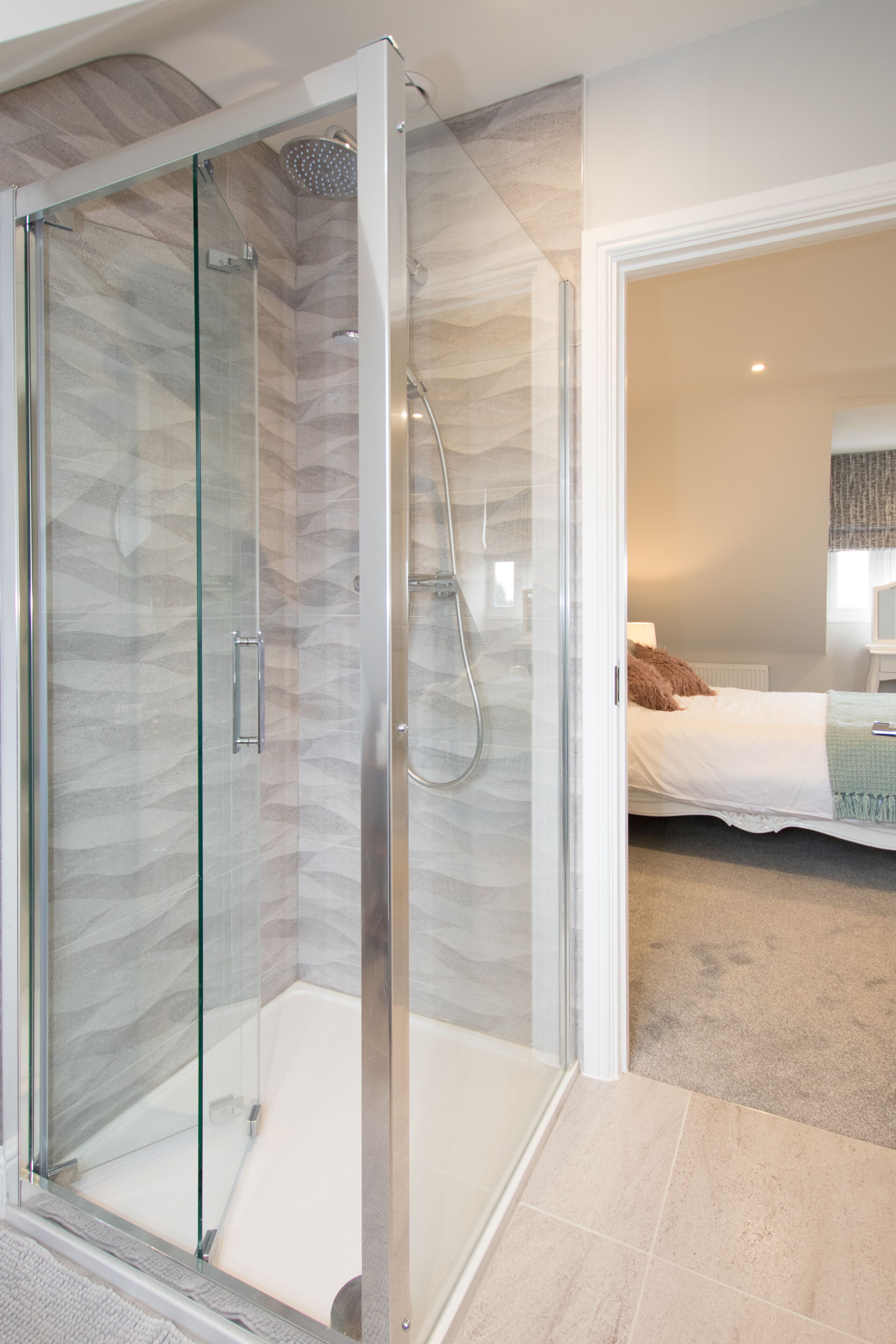 Combined shower/tub, hair dryer, towels, soap