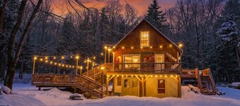 Dream Stratton Forest Cabin w/Hot Tub & Fast WiFi