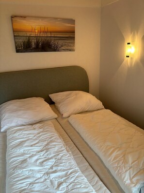3 bedrooms, travel crib, free WiFi