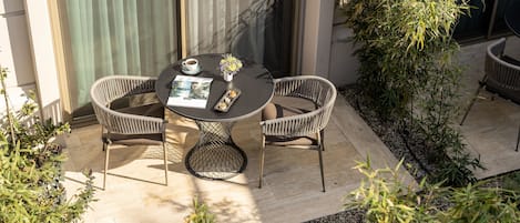 Deluxe tweepersoonskamer (Garden) | Terras