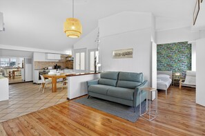 Familie-loftsleilighet, flere soverom, ved stranden (Rooftop On Stresa Lake View)