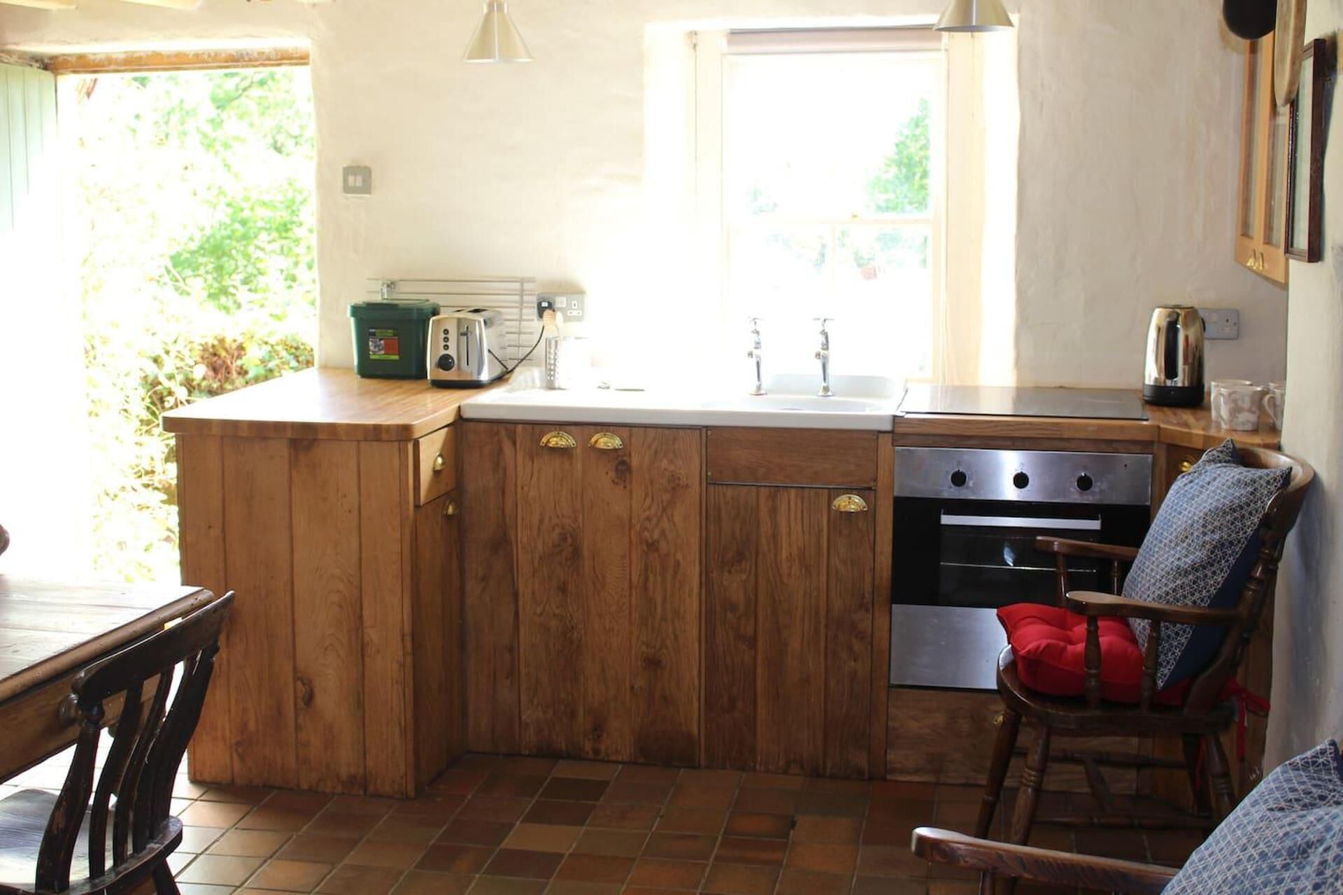 Cottage | Dapur pribadi | Lemari es, microwave, oven, dan kompor