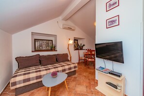 TV - Apartment Bigovo Veljic-jaz (Bigovo)