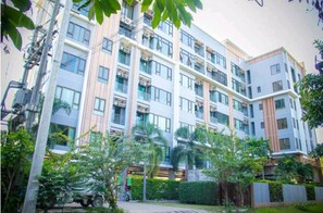 ห้องพัก, 1 ห้องนอน, พร้อมสิ่งอำนวยความสะดวกสำหรับผู้พิการ, ระเบียง | บริเวณภายนอก