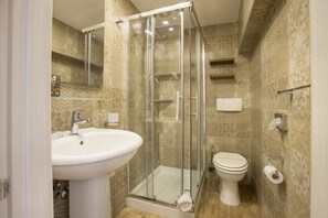 Quarto, 1 quarto, micro-ondas | Banheiro