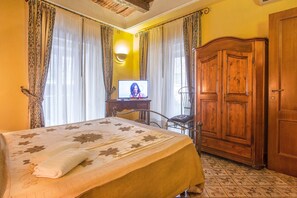 Room, 1 Bedroom, Balcony | 1 bedroom, WiFi - Alloggio dei Vassalli, In the Heart of the Historic Center (Naples)