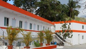 Exterior - Hotel Paraiso Budget Accommodation (Padre Las Casas)