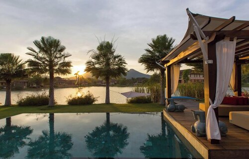 Dasiri Lakefront Villa Premium