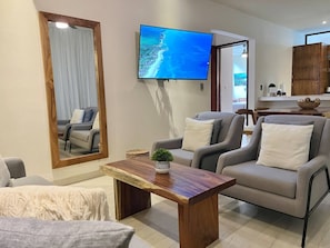Apartamento, 2 habitaciones, patio | Zona de estar