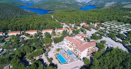 Excellent Park View Room With Breakfast Included