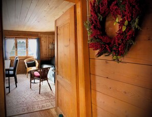 Chalet, 3 Bedrooms, Smoking, Balcony | Living room | Books - Charming Chalet With Mountain View Near Arosa for 6 People House Exclusive use (Arosa)