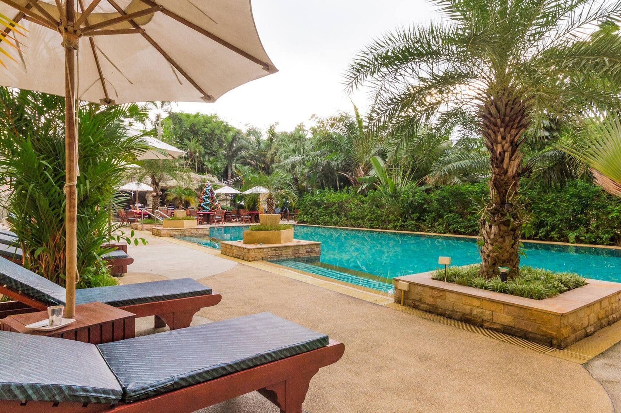 Apartment, 1 Bedroom, Balcony, City View | Pool | Outdoor pool