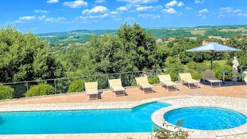Villa, camere multiple, piscina privata, vista giardino | Piscina | Piscina all'aperto