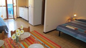 Internet - Studio for 4 People in Residence With 12 Pools - Tennis - Volleyball - Kids Area (San Michele al Tagliamento)