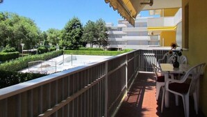 Property grounds - Cozy Flat for Families in Residence With 12 Pools - Tennis- Children's Play Area (San Michele al Tagliamento)