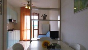Dining - Cozy Flat for Families in Residence With 12 Pools - Tennis- Children's Play Area (San Michele al Tagliamento)