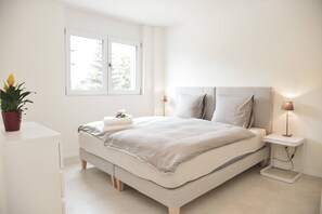 2 bedrooms