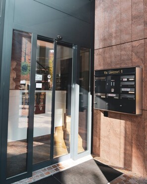 Appartement, 3 chambres, accessible aux personnes à mobilité réduite, fumeur | Entrée de l’hébergement