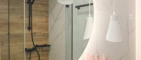 Apartment, 1 Bedroom, Accessible, City View | Bathroom