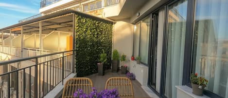 Apartment, 2 Bedrooms, Accessible, Balcony | Balcony