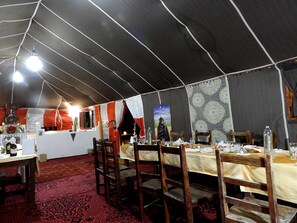 Zimmer, 1 Schlafzimmer, barrierefrei, Raucher | Wohnbereich