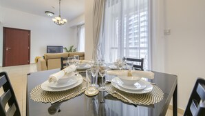Dining room - Maison Privee - Sun & Sand at Dubai’s Famous JBR Beach (Dubai)