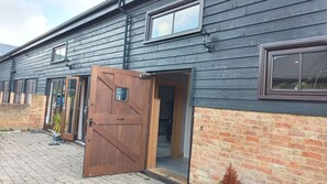 تفاصيل الفندق من الخارج