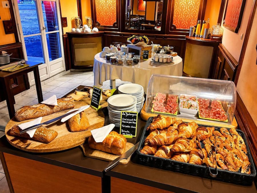 Colazione a buffet a pagamento, servita tutte le mattine