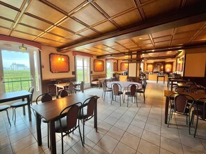 Daily buffet breakfast (EUR 13.5 per person) - Logis Hôtel Sully le Château (Saint-Père-sur-Loire)