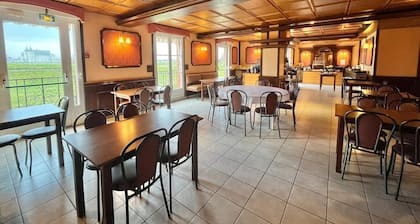 Logis Hôtel Sully le Château