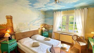 5 bedrooms, free WiFi, bed sheets