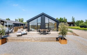 Outdoor dining - 4 bedroom cozy home in Haderslev (Haderslev)