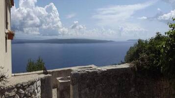 House (Two Bedroom Holiday Home with Terrace) | Exterior