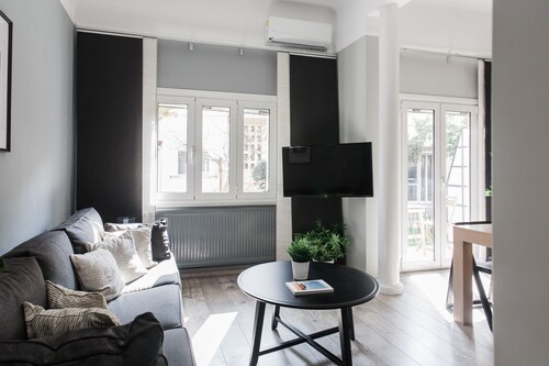 Unique 2BR Apartment in Filothei