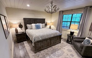 5 bedrooms, free WiFi, bed sheets