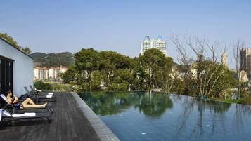 Alberca al aire libre