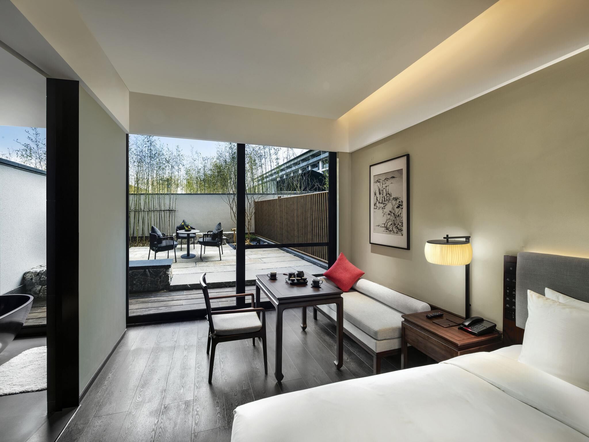 Deluxe Room, 1 King Bed, Garden Area