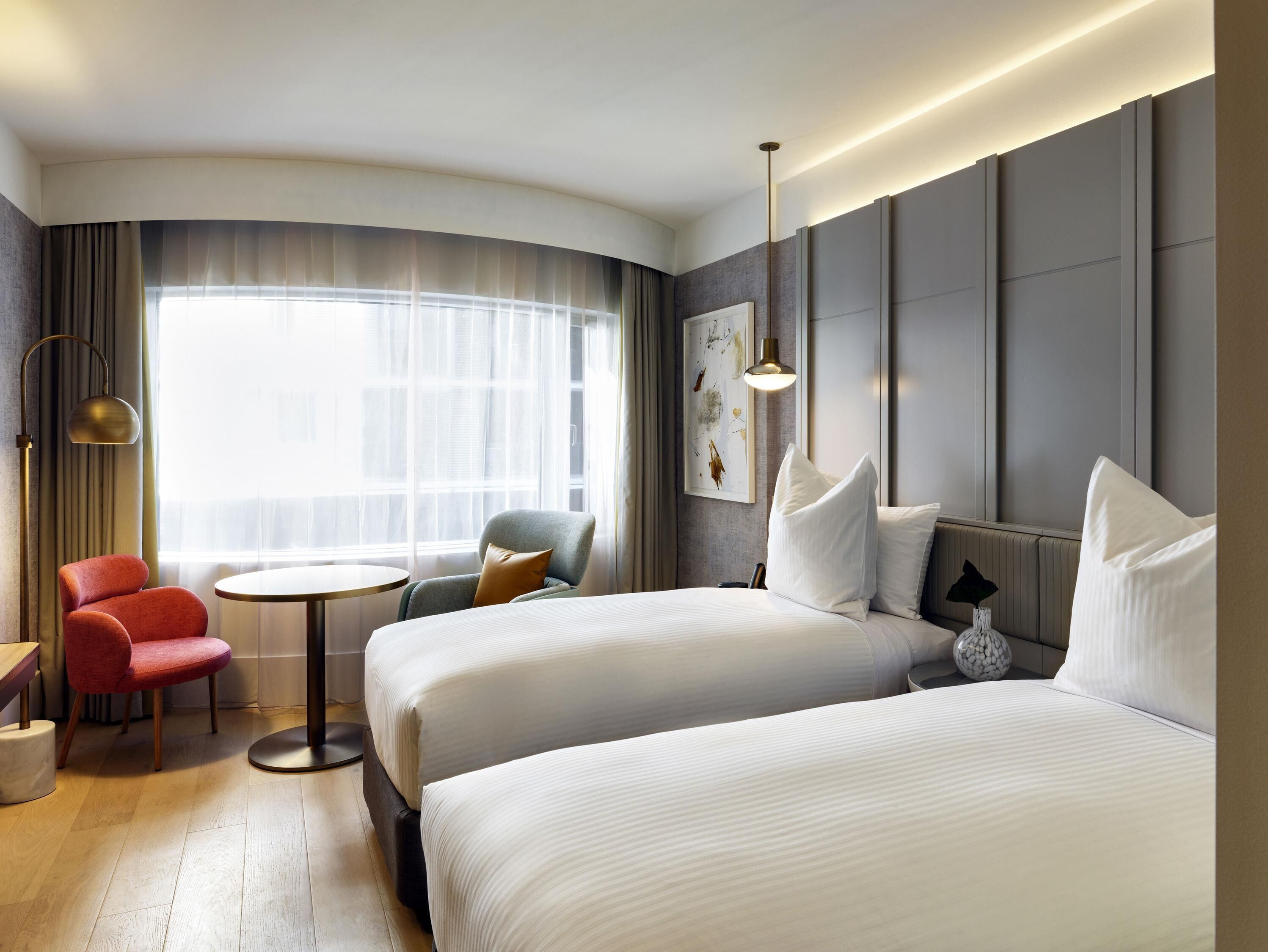 Habitació clàssica, 2 llits individuals, accessible | Minibar, caixa forta a l'habitació, escriptori i cortines opaques 