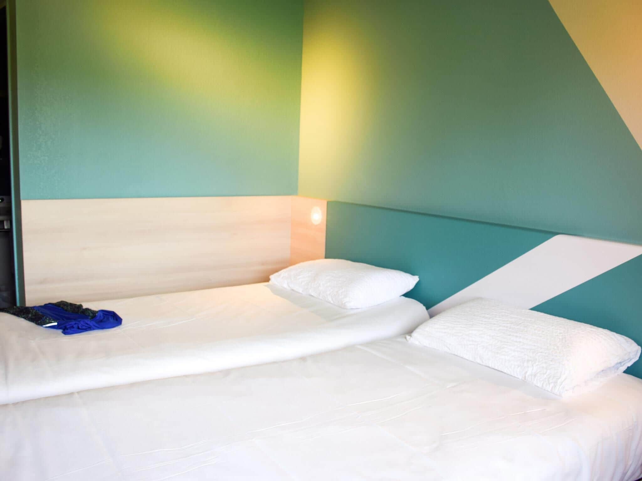 Standard Room, 2 Single Beds | Hypo-allergenic bedding, individually decorated, individually furnished