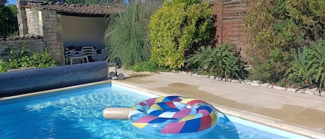 Piscine extérieure, piscine chauffée