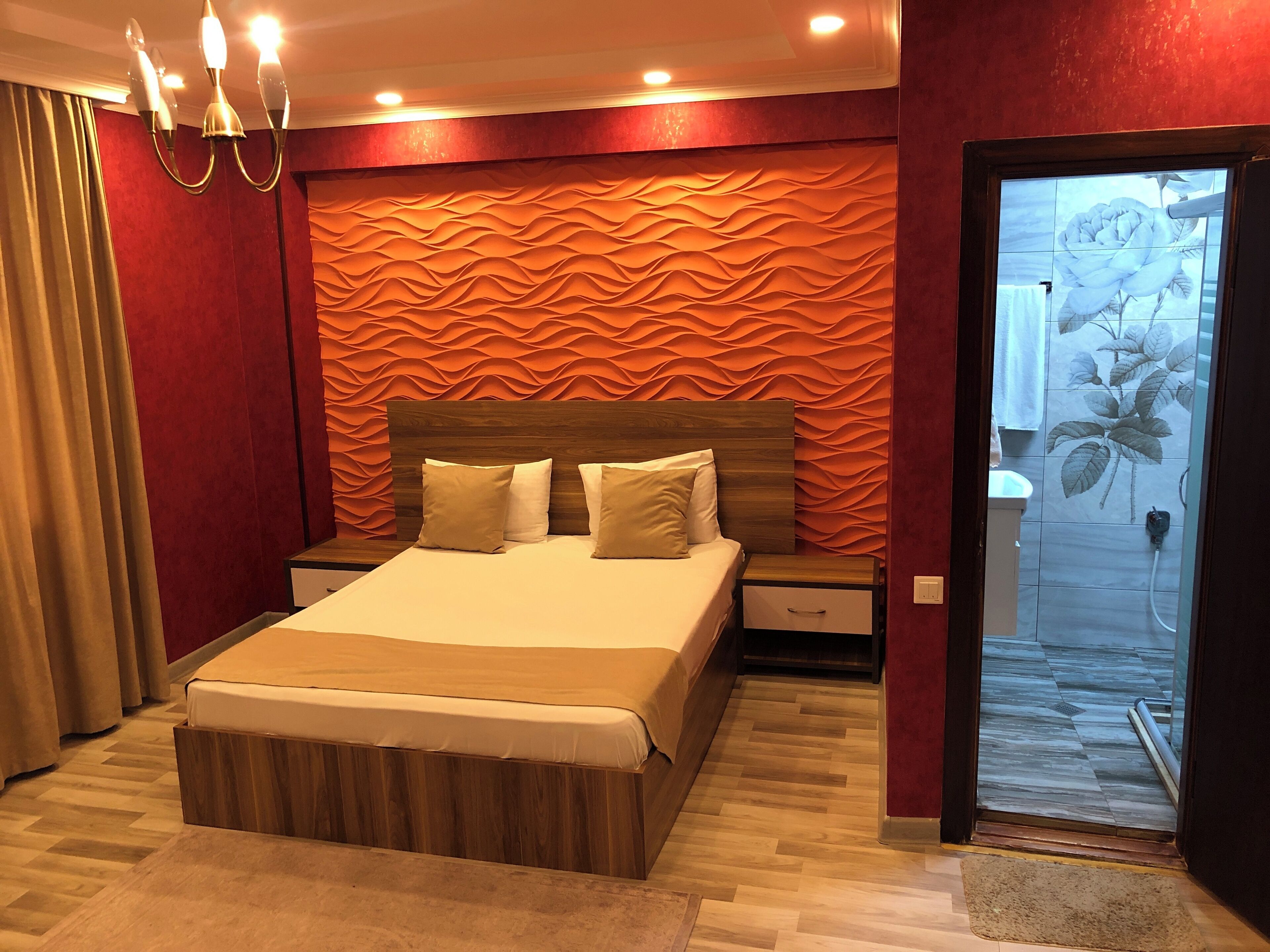 Luxe beddengoed, pillowtop-bedden, een minibar, een bureau