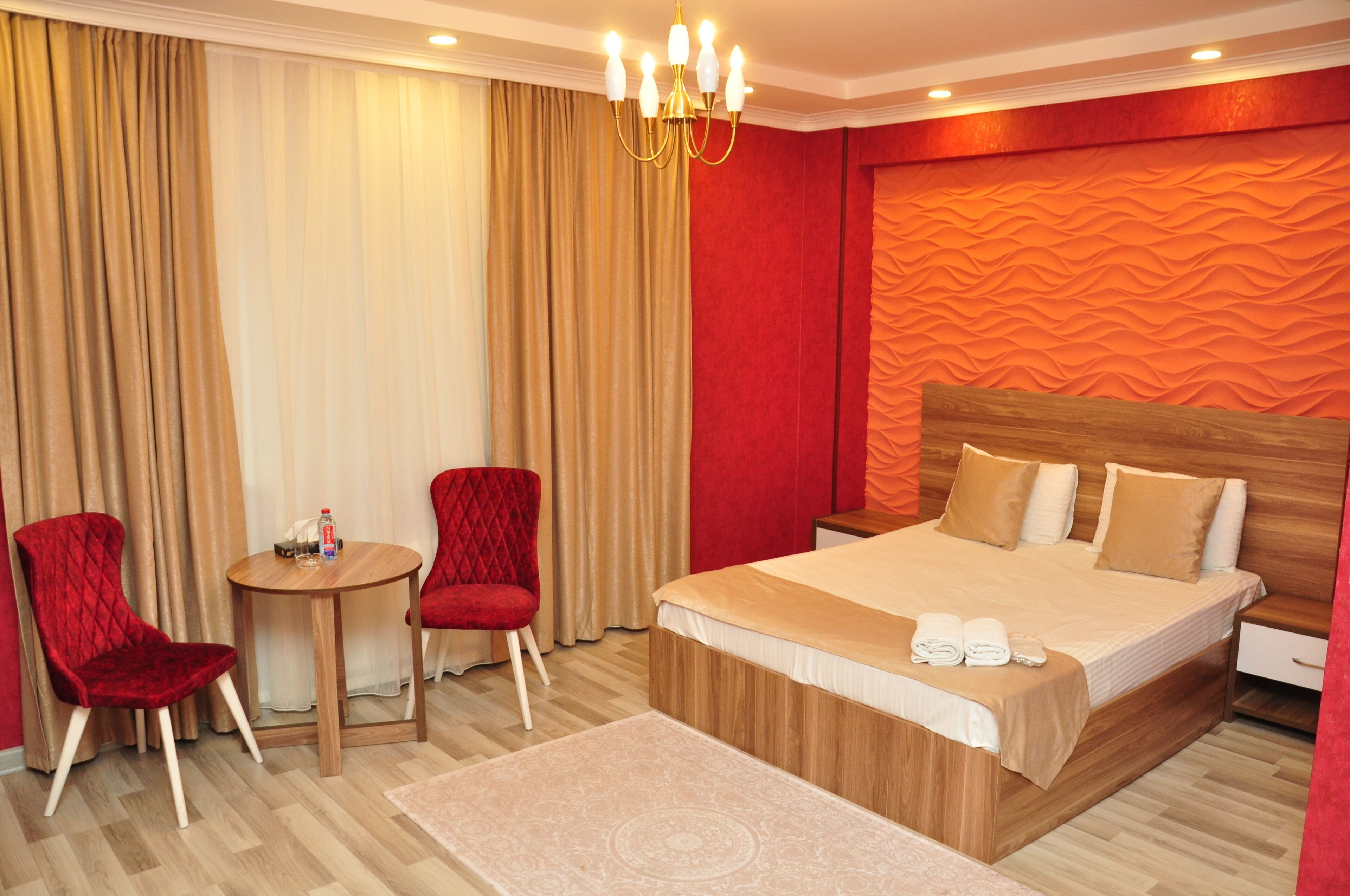 Deluxe Room | Premium bedding, pillow-top beds, minibar, individually decorated
